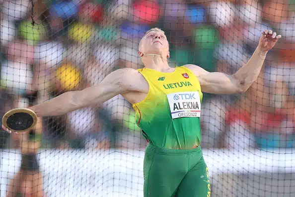 Nyt tärähti hirmukaari – ikivanha ME historiaan