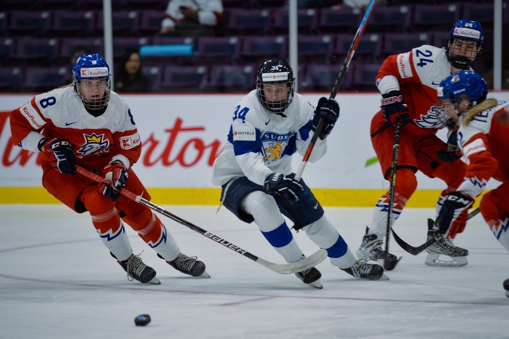 Naisleijonat alisuoritti taas – miten käy apurahojen? Naisleijonat alisuoritti taas – miten käy apurahojen?