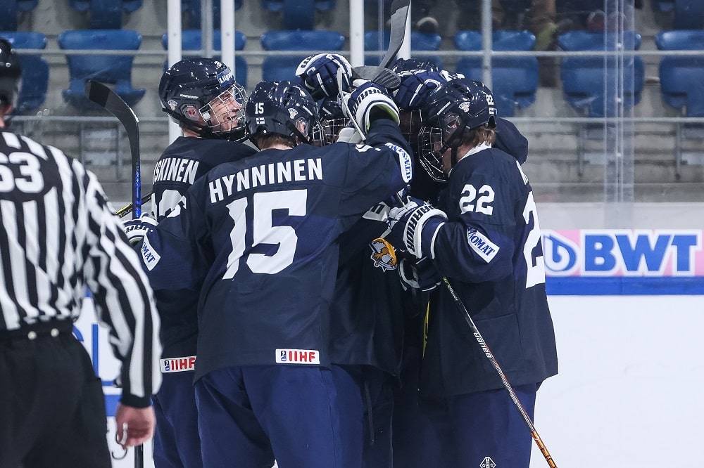 Pikkuleijonat jatkavat MM-kisoissa – kokoonpanossa pientä hienosäätöä Pikkuleijonat jatkavat MM-kisoissa – kokoonpanossa pientä hienosäätöä