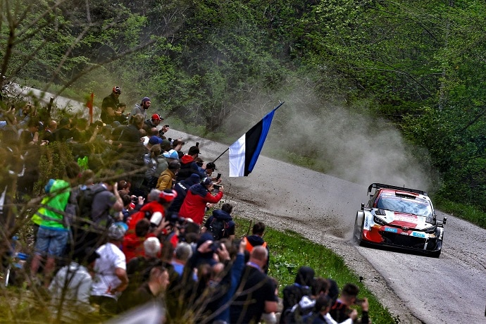 MM-sarjaa johtavalle Sebastien Ogierille mätkäistiin rangaistus Kroatian rallissa MM-sarjaa johtavalle Sebastien Ogierille mätkäistiin rangaistus Kroatian rallissa