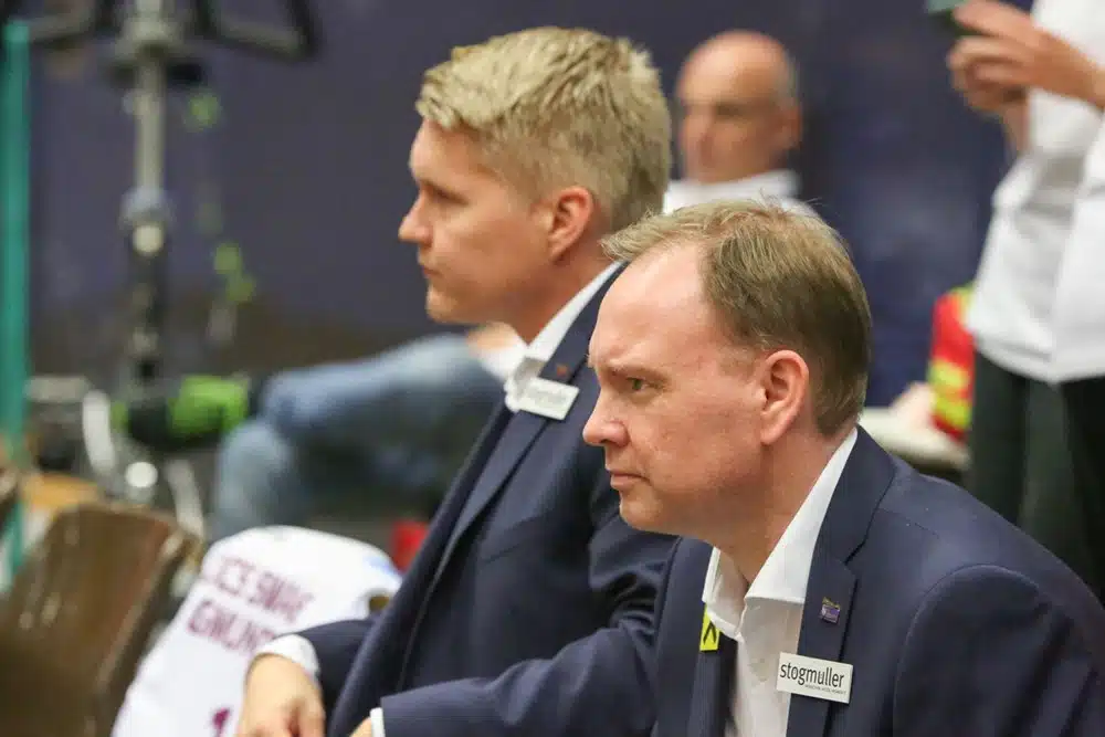 Suomalaisvalmentajat juhlistivat tripla-mestaruutta – ”Olen tosi liikuttuneessa tilassa”