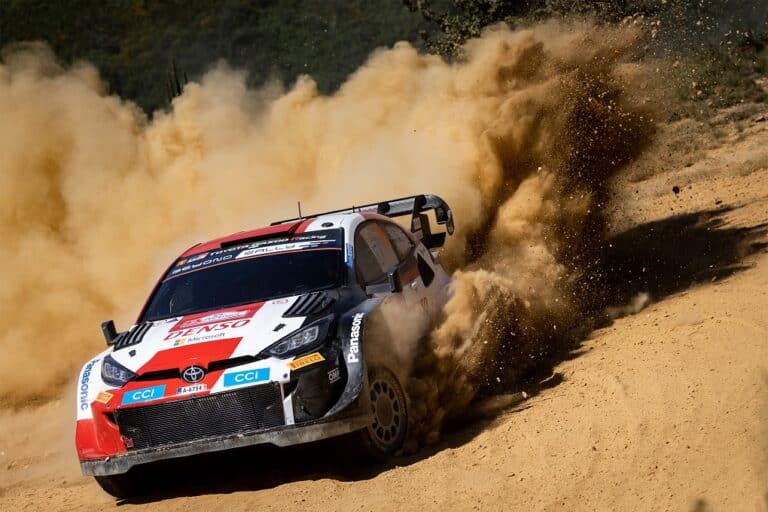 Kalle Rovanperä melkoisessa tilanteessa Portugalin MM-rallissa (ek16) – suomalaiskuskin sanat kertovat kaiken