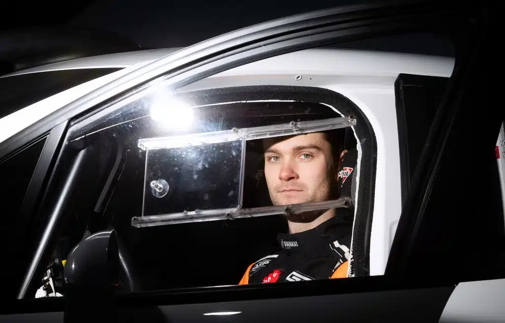 MM-pistekakkonen Niclas Grönholm panokset tapissa Kapkaupunkiin – ” Voittaja saadaan tälläkin kalustolla selville”