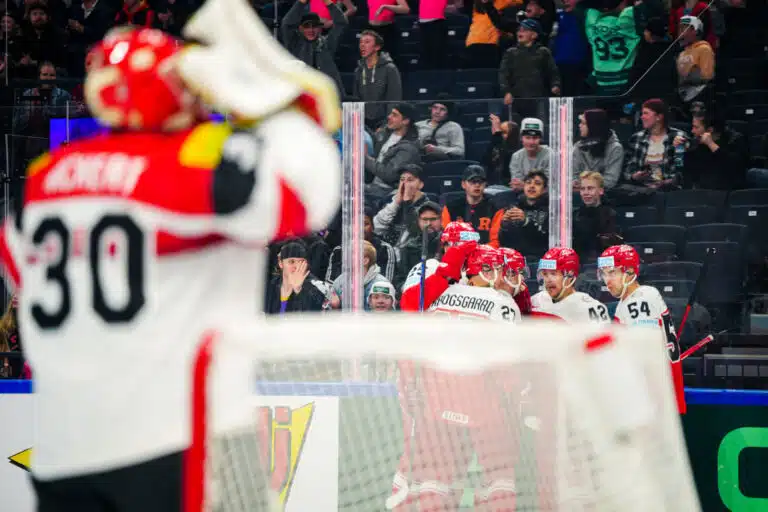 Tanska aloitti jääkiekon MM-kisat murskavoitolla