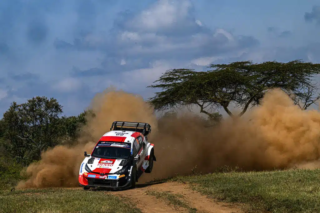 Kalle Rovanperä latasi pohjat - Sebastien Ogier iski ilkeän lähelle (ek17) Kalle Rovanperä latasi pohjat – Sebastien Ogier iski ilkeän lähelle (ek17)