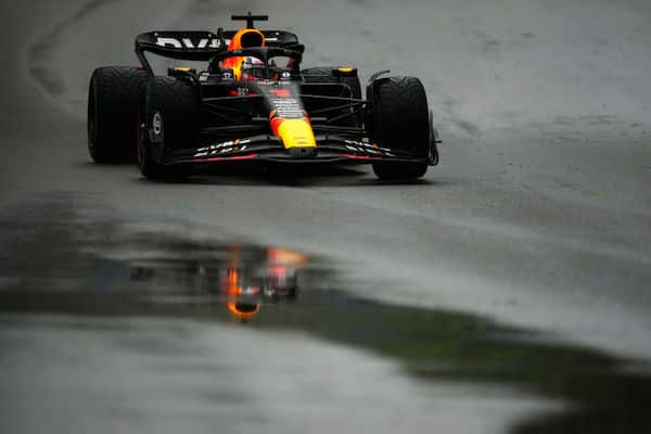 Max Verstappen on matkalla voittoon, Valtteri Bottas ajaa pisteistä