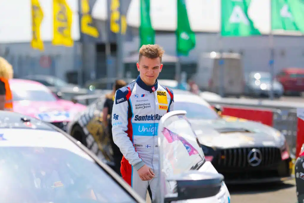 Suomen GT-tähti vaihtaa kuuden tunnin simulaattoriurakan taas oikean kilpurin rattiin