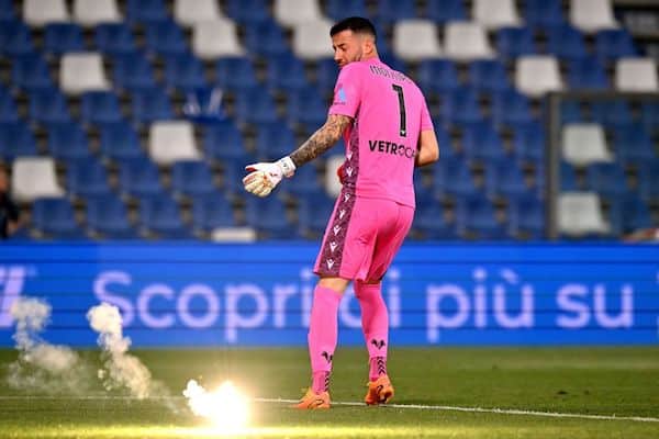 Soihtuja kentälle – Hellas Verona piti sarjapaikkansa Serie A:ssa