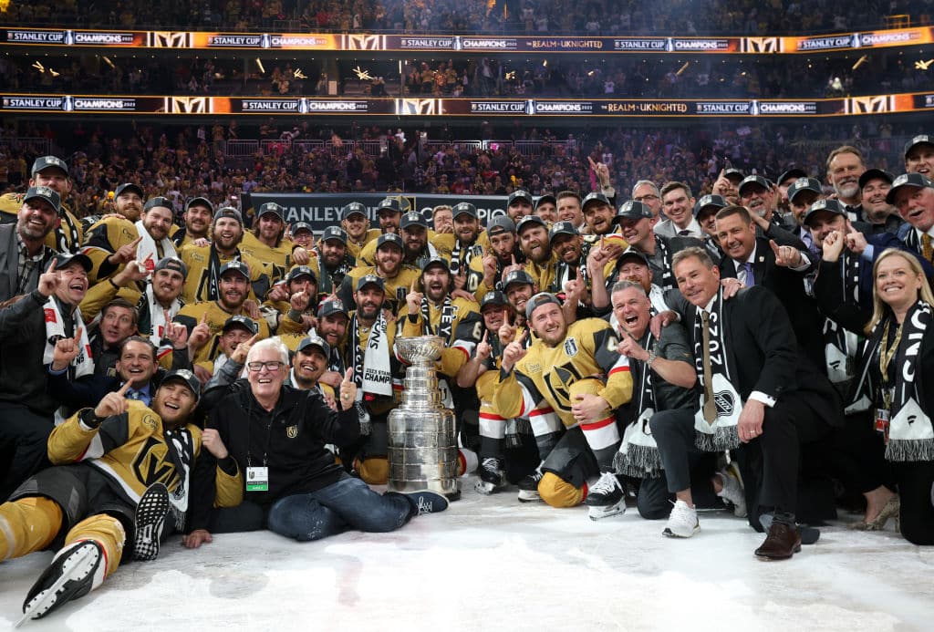 Vegas Golden Knightsin ykköspuolustajan sairausloma venyy Vegas Golden Knightsin ykköspuolustajan sairausloma venyy