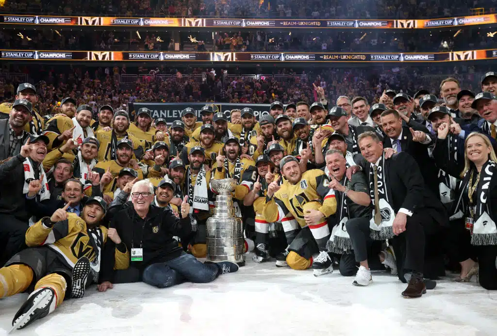 NHL-mestarille hyviä uutisia pudotuspelien alla - kapteeni tekemässä paluuta kokoonpanoon NHL-mestarille hyviä uutisia pudotuspelien alla – kapteeni tekemässä paluuta kokoonpanoon