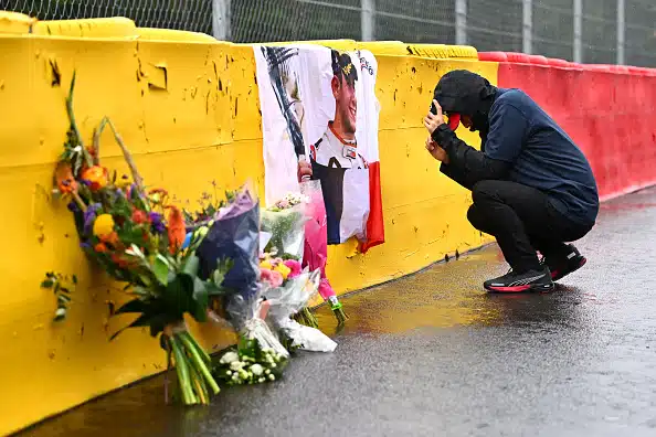 Peruutusten uhka Belgian F1-kisan yllä – kuljettajat vaativat kovia päätöksiä: Span rata on kammottavan vaarallinen sateella