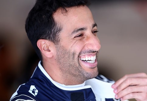 Daniel Ricciardo löi tallikaverinsa - tästä alkoi paikan metsästys Red Bullilta Daniel Ricciardo löi tallikaverinsa – tästä alkoi paikan metsästys Red Bullilta