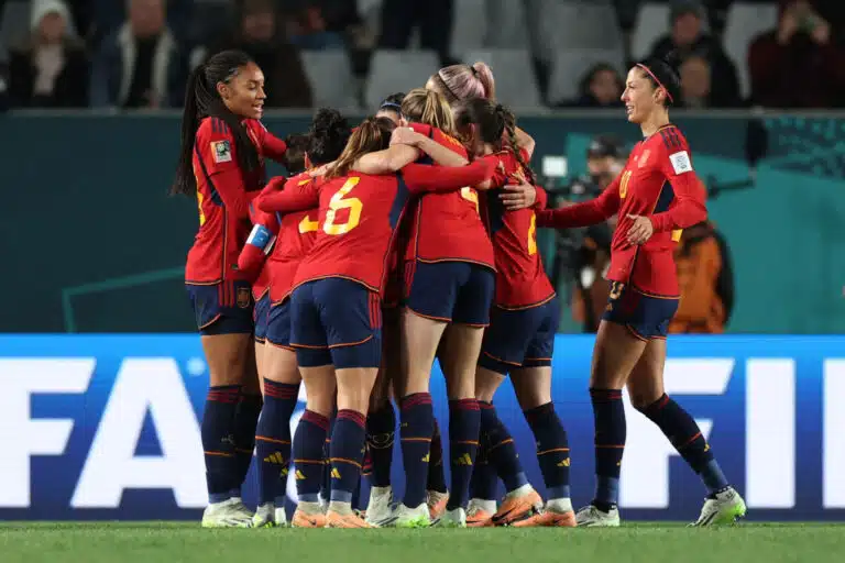 Espanja höykytti Sambiaa naisten MM-kisoissa