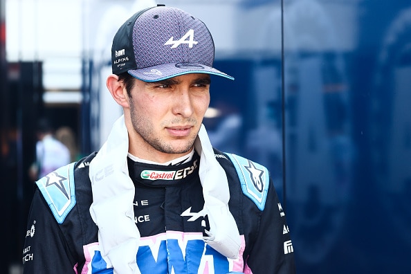 Esteban Ocon kertoo kauhunhetkestään ja käy kuumana Alfa Romeo-kuskille: ”Istuimeni murtui kahtia” Esteban Ocon kertoo kauhunhetkestään ja käy kuumana Alfa Romeo-kuskille: ”Istuimeni murtui kahtia”