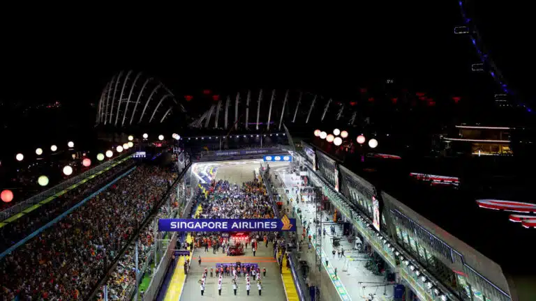 Varaani aiheutti melkoisen show'n Singaporen F1 GP:ssä
