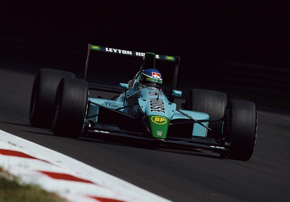F1:n suunnittelijagurun legendaarisella autolla rysäytettiin rajusti ulos F1:n suunnittelijagurun legendaarisella autolla rysäytettiin rajusti ulos