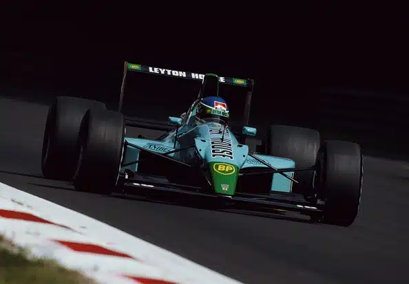 F1:n suunnittelijagurun legendaarisella autolla rysäytettiin rajusti ulos F1:n suunnittelijagurun legendaarisella autolla rysäytettiin rajusti ulos