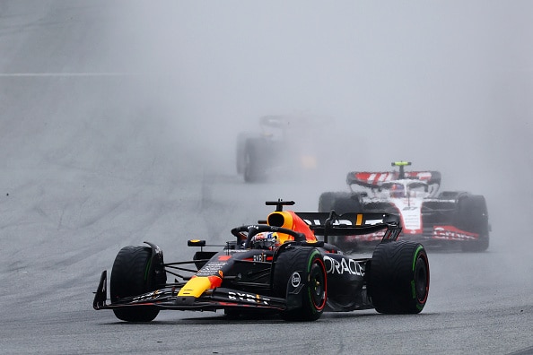 Nyt oli noloa, Valtteri Bottas - Max Verstappen tykitti ylivoimaisen voiton Nyt oli noloa, Valtteri Bottas – Max Verstappen tykitti ylivoimaisen voiton