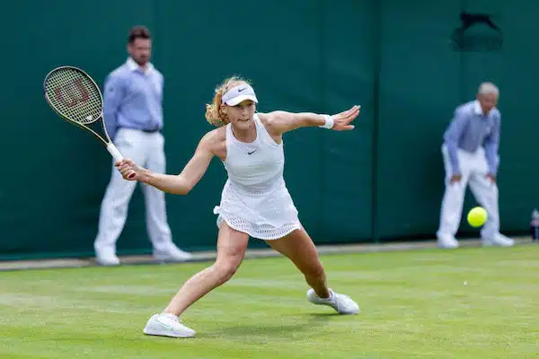 Wimbledonissa on tekeillä todellinen tuhkimotarina – vasta 16-vuotias pelaaja jo neljännelle kierrokselle