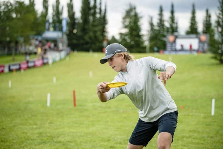 Suomalaiset hyvissä asemissa frisbeegolfissa