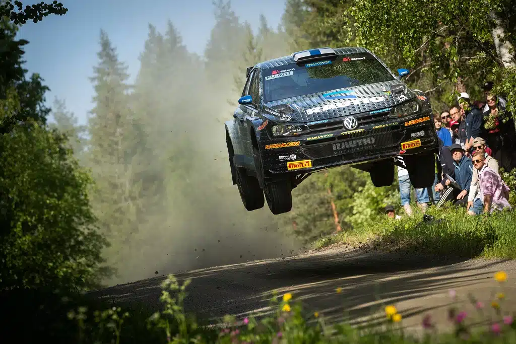Järkyttävä pettymys – suomalaisen rallimestarin MM-ralli loppui sitten tähän