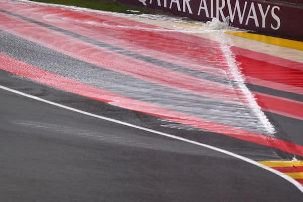 Kiperä sopimustilanne – Span F1-kilpailu taistelee jatkostaan Kiperä sopimustilanne – Span F1-kilpailu taistelee jatkostaan