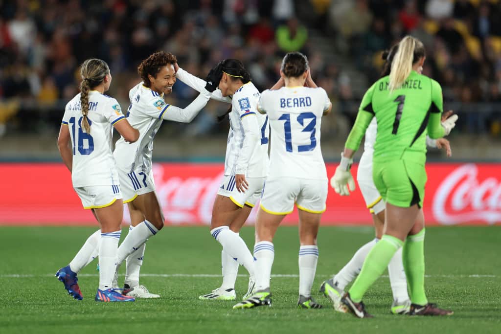 Filippiinit yllätti Uuden-Seelannin naisten MM-kisoissa Filippiinit yllätti Uuden-Seelannin naisten MM-kisoissa