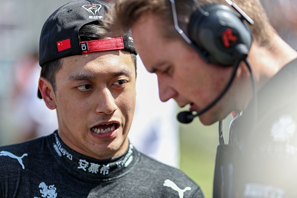 Oliko se tässä? Valtteri Bottaksen tallikaverilta vihjailevaa tekstiä Oliko se tässä? Valtteri Bottaksen tallikaverilta vihjailevaa tekstiä