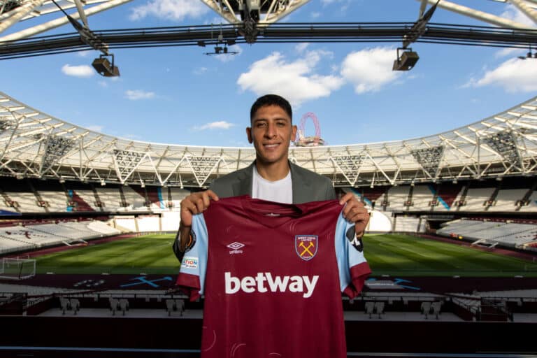 West Ham julkaisi vihdoin ensimmäisen hankintansa