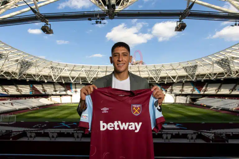 West Ham julkaisi vihdoin ensimmäisen hankintansa