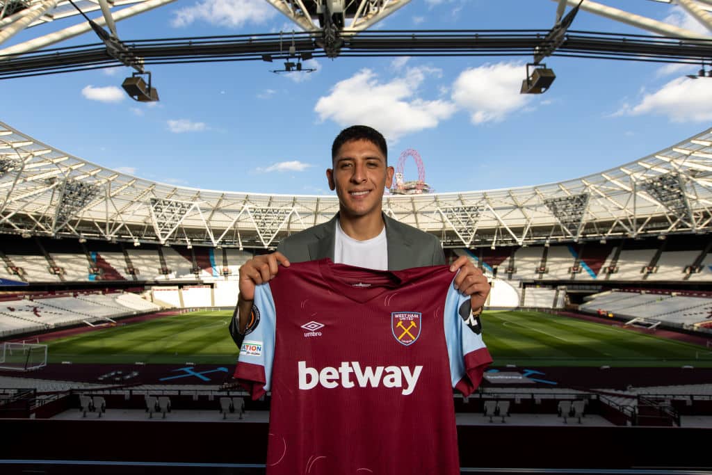 West Ham julkaisi vihdoin ensimmäisen hankintansa West Ham julkaisi vihdoin ensimmäisen hankintansa