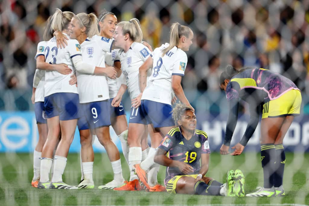 Jalkapallon emämaa jahtaa edelleen naisten MM-kisojen pokaalia