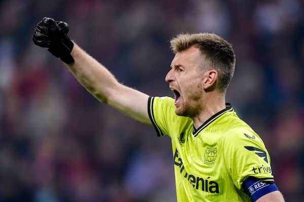 Lukas Hradecky täräytti TPS:ään liittyvän uutisen Lukas Hradecky täräytti TPS:ään liittyvän uutisen