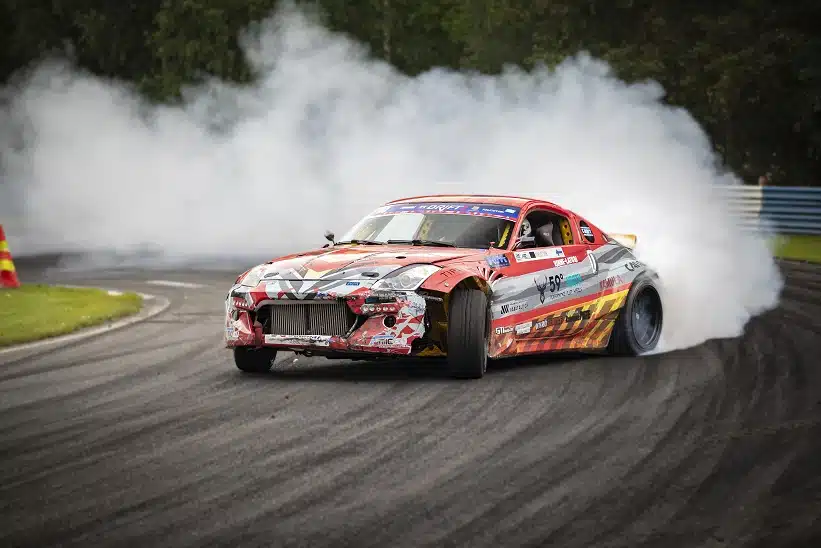 Melurajoitus tuli vastaan – tuomaristo valitsi driftingin SM-osakilpailun voittajan