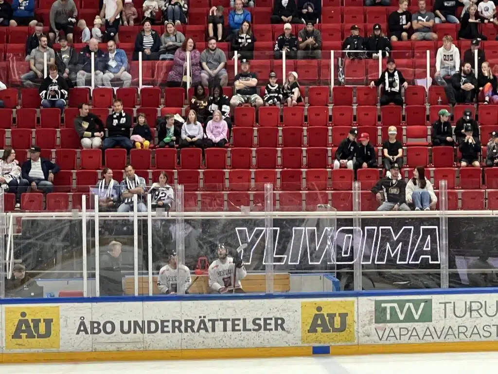 IL: Nyt jysähti - SM-liigapelaajat epäilevät sarjasysteemiä laittomaksi IL: Nyt jysähti – SM-liigapelaajat epäilevät sarjasysteemiä laittomaksi