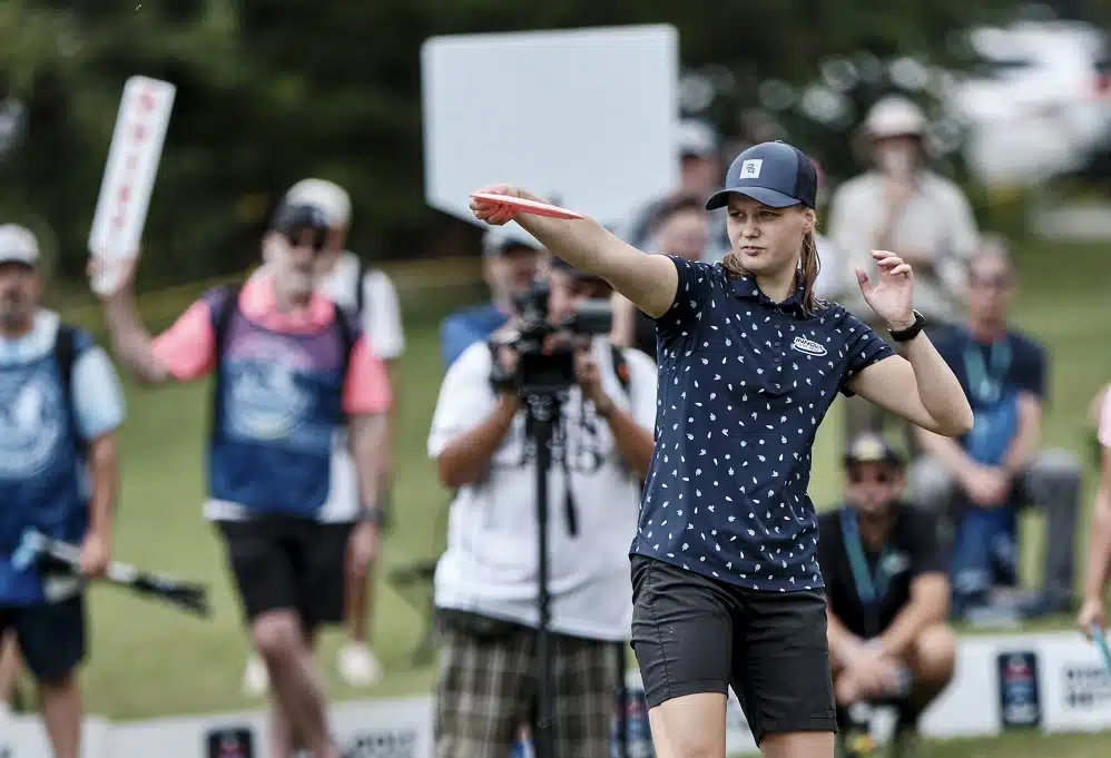 Suomalaispelaajan peli hajosi frisbeegolfin huipputurnauksessa