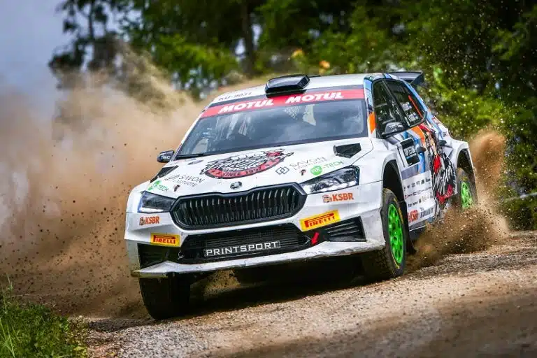 Nyt on jännitys tapissa rallipoluilla: kaikki viisi Suomen mestaria ovat vielä kruunaamatta