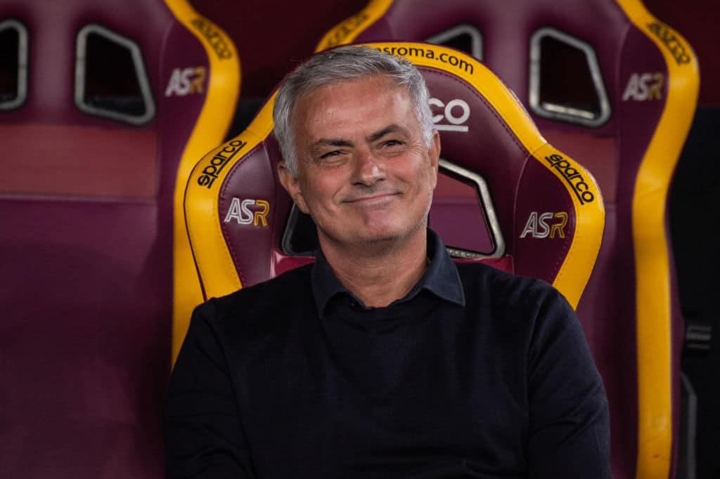 Jose Mourinho tyynnyttelee villejä huhupuheita – ”En tiedä onko se totta vai ei” Jose Mourinho tyynnyttelee villejä huhupuheita – ”En tiedä onko se totta vai ei”