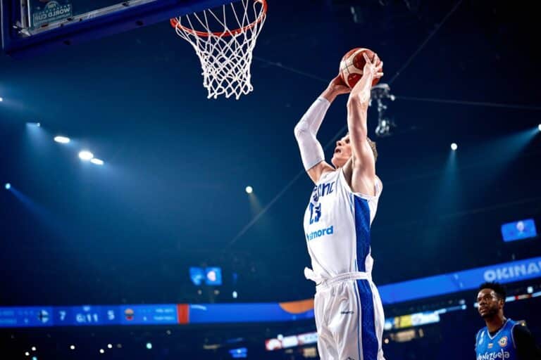 Susijengi vältti fiaskon – Lauri Markkanen säkitti huippupisteet