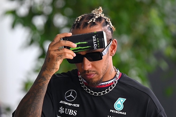Lewis Hamilton otti turpaan että tärähti - nyt tuli mitta täyteen Lewis Hamilton otti turpaan että tärähti – nyt tuli mitta täyteen