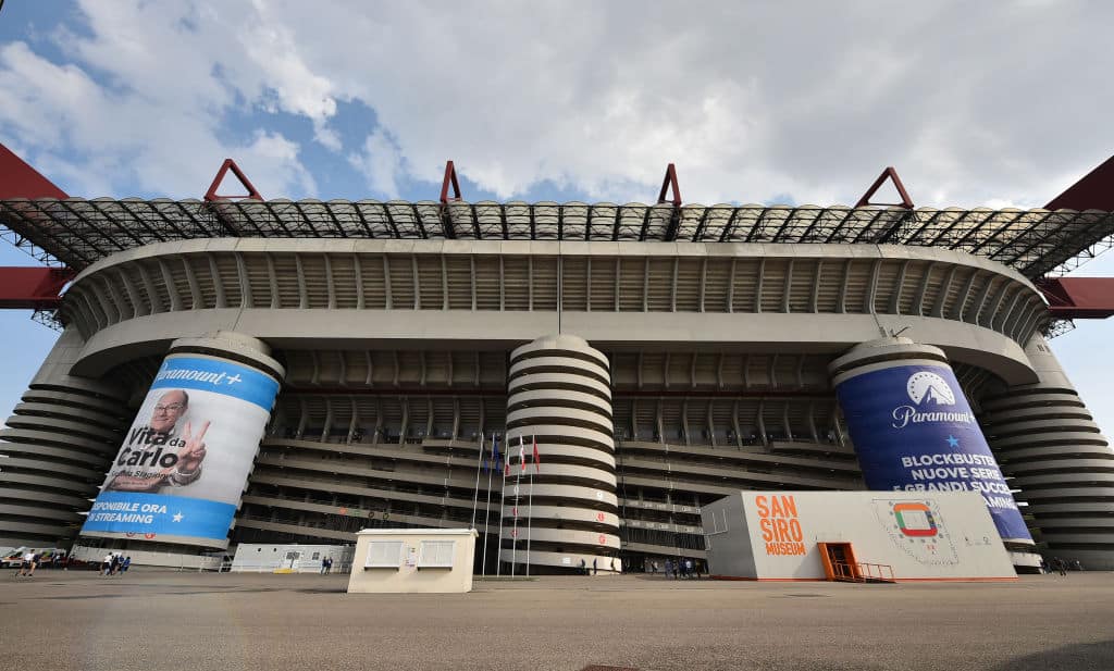 Serie A:n AC Milanin stadionhanke vastatuulessa - paikalliset asettuivat poikkiteloin Serie A:n AC Milanin stadionhanke vastatuulessa – paikalliset asettuivat poikkiteloin