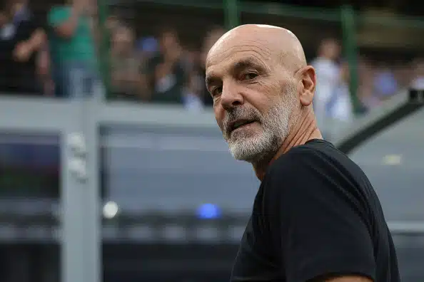 Potkut saanut jalkapallovalmentaja teki hyvin kyseenalaisen ratkaisun Potkut saanut jalkapallovalmentaja teki hyvin kyseenalaisen ratkaisun