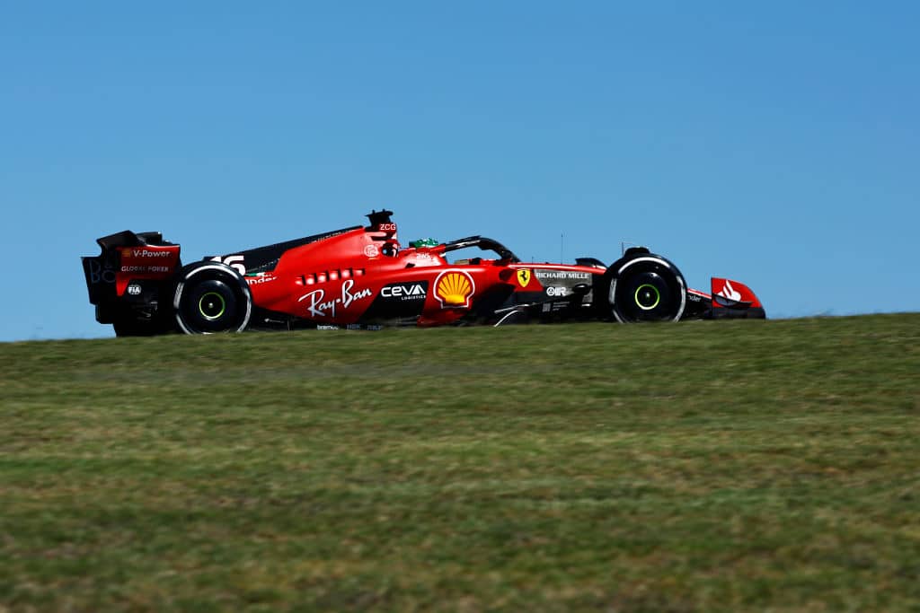 Ferrarin surkeutta – Ulosajo jo ennen starttia Ferrarin surkeutta – Ulosajo jo ennen starttia