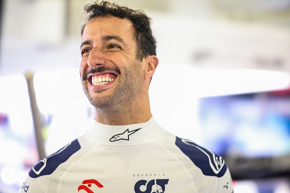 Kolarin uhrina ollut Daniel Ricciardo sai rangaistuksen kilpailun jälkeen Kolarin uhrina ollut Daniel Ricciardo sai rangaistuksen kilpailun jälkeen