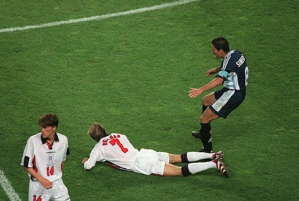 David Beckham itki hautajaisissa David Beckham itki hautajaisissa