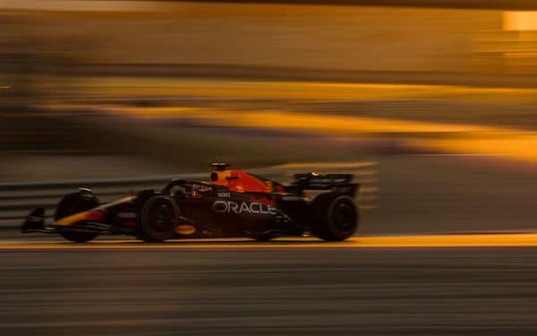 Täysi farssi - asiantuntija maalaili synkkää kuvaa F1-kisasta: "Ei välttämättä ajeta" Täysi farssi – asiantuntija maalaili synkkää kuvaa F1-kisasta: ”Ei välttämättä ajeta”