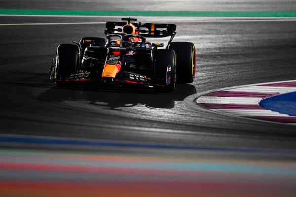 Max Verstappen ajoi voittoon, Bottas onnistui upeasti - Qatarissa ei pitäisi enää koskaan ajaa F1-kisaa Max Verstappen ajoi voittoon, Bottas onnistui upeasti – Qatarissa ei pitäisi enää koskaan ajaa F1-kisaa