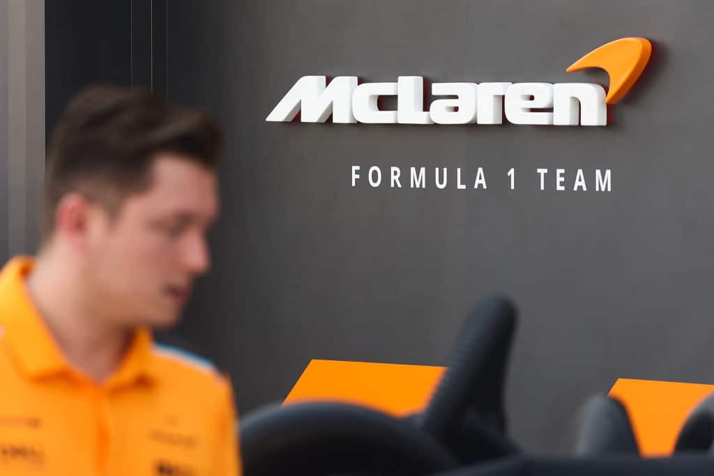 Hanskat tiskiin – mestarikuskin F1-haaveet ohi Hanskat tiskiin – mestarikuskin F1-haaveet ohi