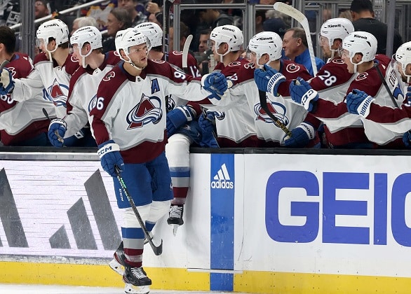 Mieletön startti NHL-kauteen - tulikuuma Mikko Rantanen iski hirmutehot Mieletön startti NHL-kauteen – tulikuuma Mikko Rantanen iski hirmutehot