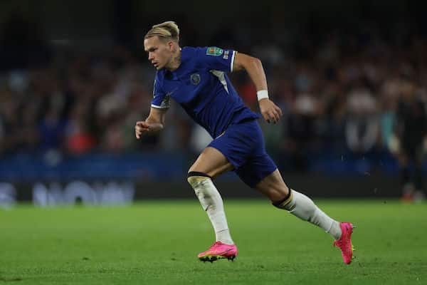 Kaksi pikamaalia ratkaisi - Chelsea pesi kasvojaan Kaksi pikamaalia ratkaisi – Chelsea pesi kasvojaan